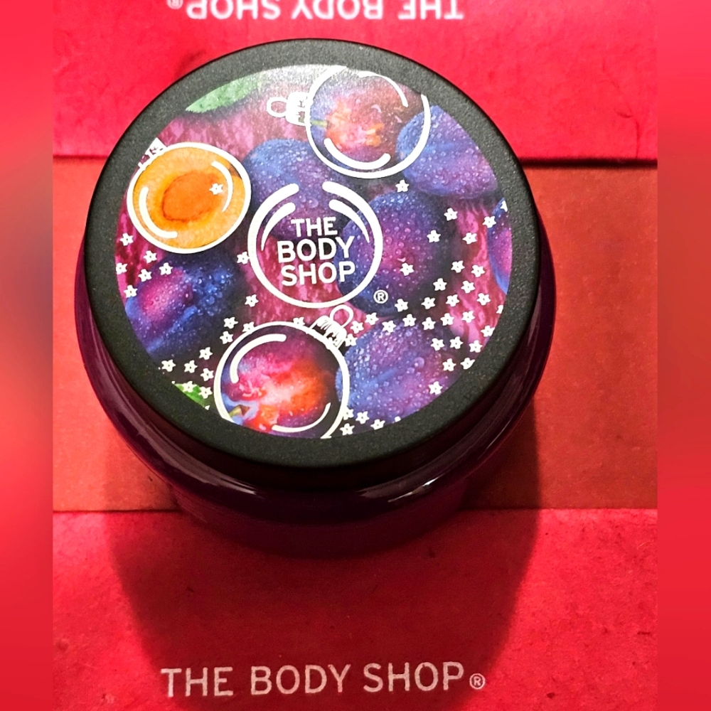 THE BODY SHOP - RICH PLUM EXFOLING SUGAR BIDY SCRUB (NWT)